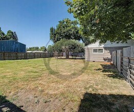 4550 Badger Corner Pl in Salem, OR - Building Photo - Building Photo