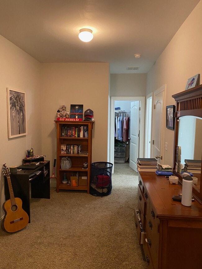 property at 318 Paul T Cir