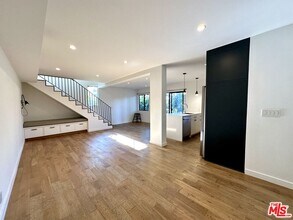 833 Maltman Ave in Los Angeles, CA - Building Photo - Building Photo