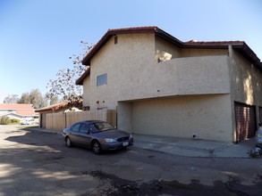 4209 Parkwood Ct in Bakersfield, CA - Building Photo - Building Photo