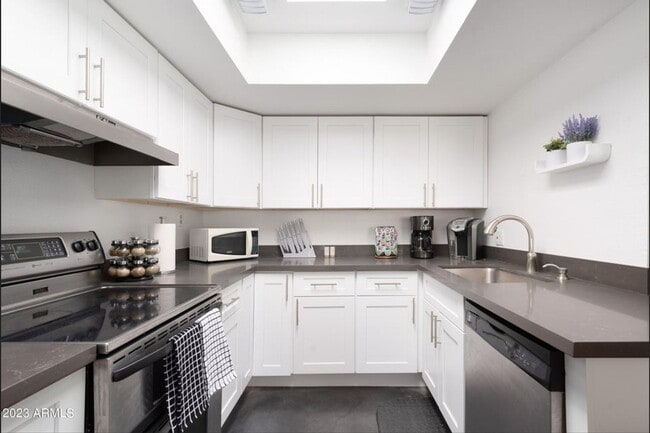 property at 2516 E 5th Pl