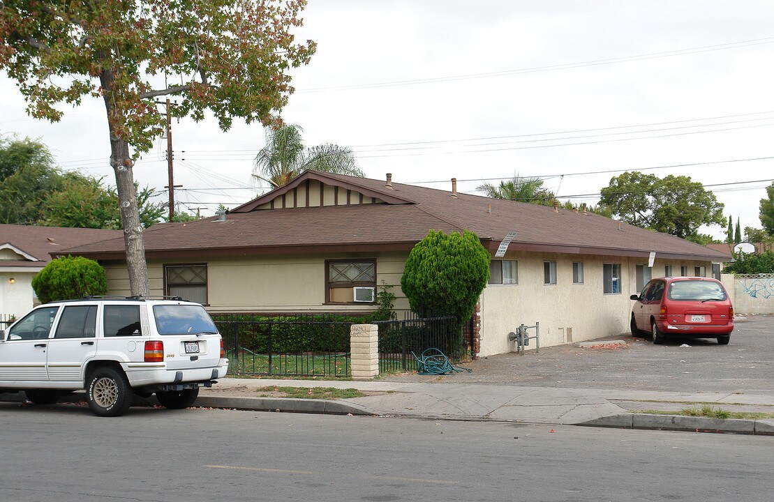 Guinida Lane Apartment Homes in Anaheim, CA - Building Photo