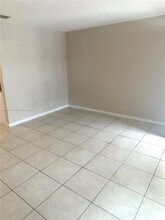 5910 NE 18th Ave in Fort Lauderdale, FL - Building Photo - Building Photo