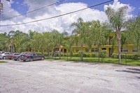 425 SW 3rd St in Belle Glade, FL - Foto de edificio - Building Photo