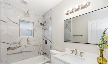 238 E Maple St in Ontario, CA - Building Photo - Building Photo