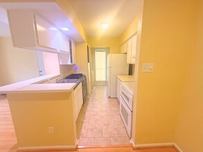 1900 Bay Area Blvd, Unit N237 in Houston, TX - Building Photo - Building Photo