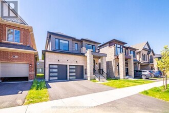 641 ETHERIDGE Ave in Milton, ON - Building Photo - Building Photo