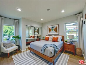 11702 Dorothy St in Los Angeles, CA - Building Photo - Building Photo