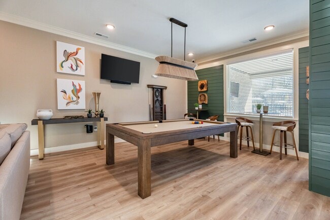 Comet North Raleigh in Wake Forest, NC - Foto de edificio - Building Photo