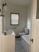 619 E Chevy Chase Dr in Glendale, CA - Building Photo - Building Photo