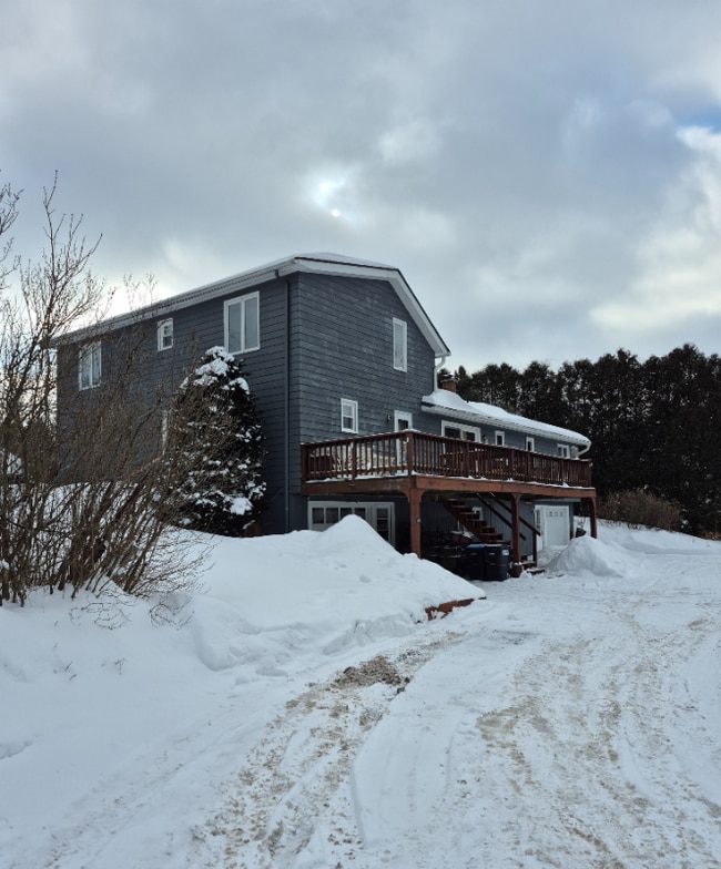 55 Worthen St in Pittsfield, MA - Foto de edificio - Building Photo