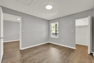 940 Smith St in Orange City, FL - Building Photo - Building Photo