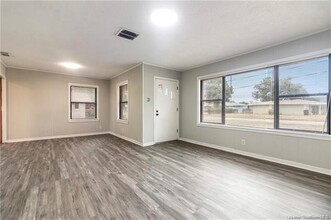 112 Mcvay St in Lake Charles, LA - Building Photo - Building Photo