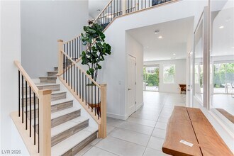 214 Abbey Hill St in Henderson, NV - Building Photo - Building Photo