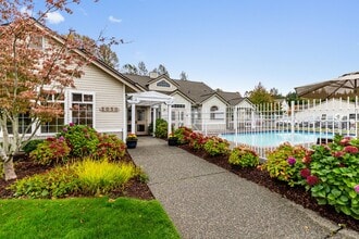 Regency Park in Bellingham, WA - Building Photo - Building Photo