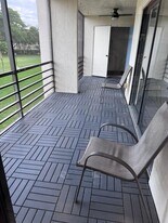 5917 Vía Vermilya in Atlantis, FL - Building Photo