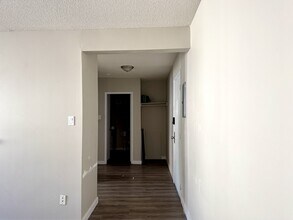 10724-10105 105 St NW in Edmonton, AB - Building Photo - Building Photo