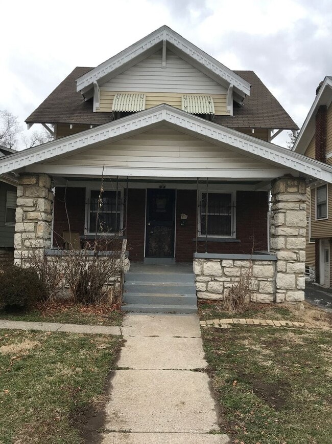 property at 3325 Askew Ave