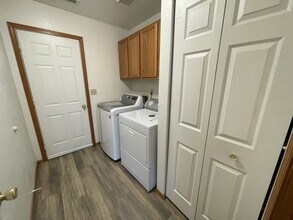 3671 S Cheryl Dr in Flagstaff, AZ - Building Photo - Building Photo