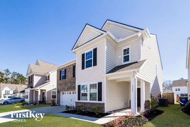 5221 American Holly Ln in Ladson, SC - Foto de edificio - Building Photo