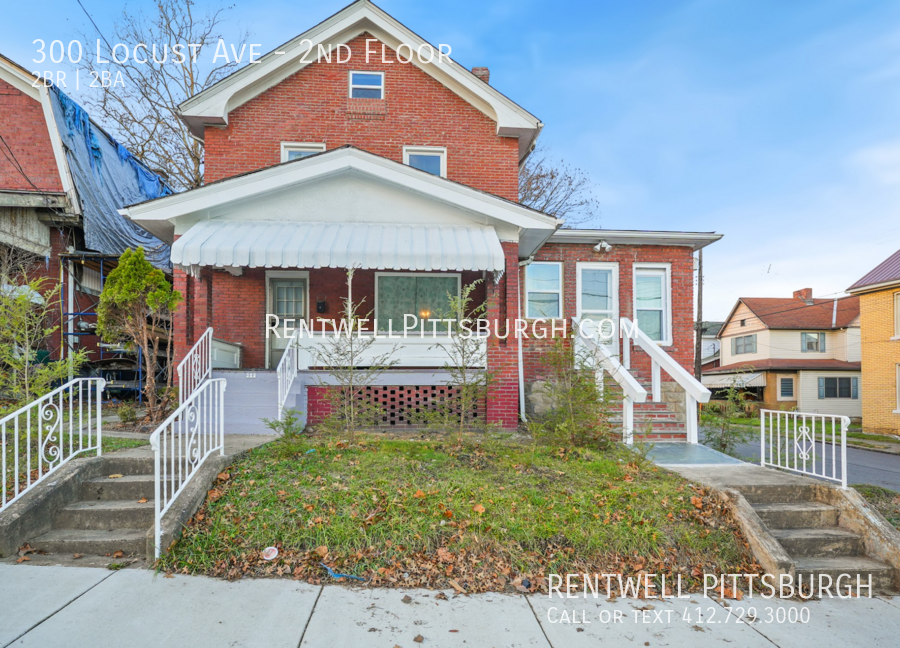 300 Locust Ave in Clairton, PA - Building Photo