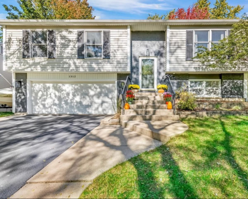 1312 Madison Ave in St. Charles, IL - Building Photo