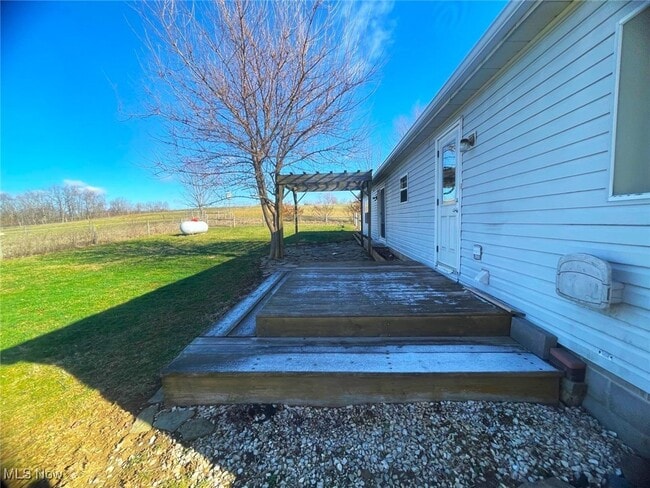 property at 84900 Snyder Rd
