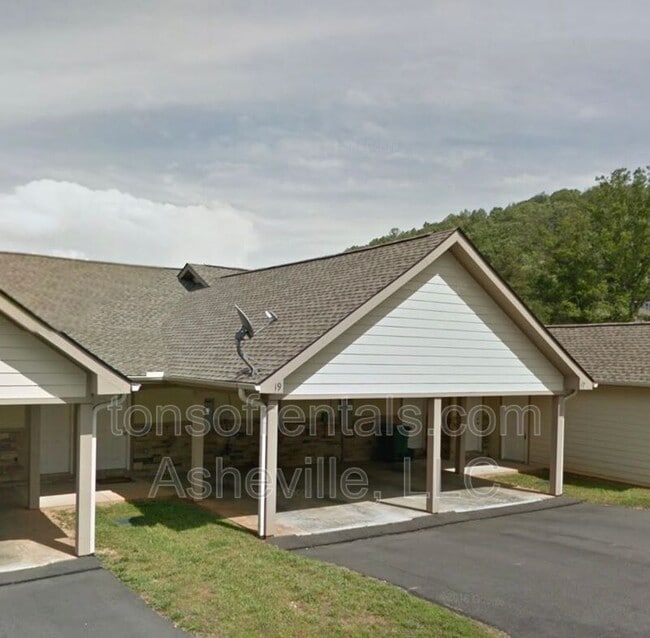 property at 19 Rotunda Cir