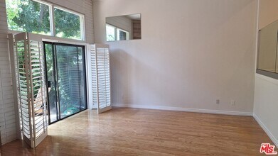13336 Maxella Ave in Marina Del Rey, CA - Building Photo - Building Photo