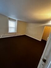 20 Lounsbury Ave in Waterbury, CT - Building Photo - Building Photo