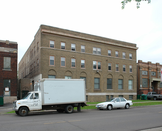 Memorial Park Apartments in Duluth, MN - Building Photo - Building Photo