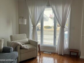 25 Meadow Ave in Monmouth Beach, NJ - Building Photo - Building Photo