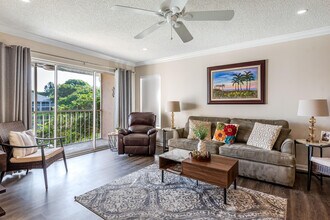 13870 Oneida Dr in Delray Beach, FL - Building Photo - Building Photo