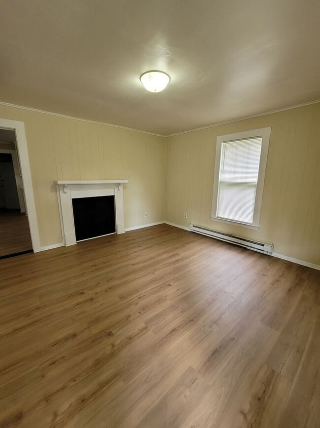 614 Everett Ln in High Point, NC - Building Photo - Building Photo