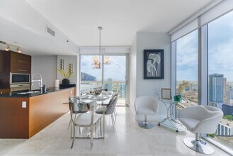 485 Brickell Ave in Miami, FL - Building Photo - Building Photo