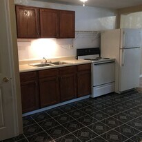 110 W Walnut St in Lebanon, IN - Building Photo