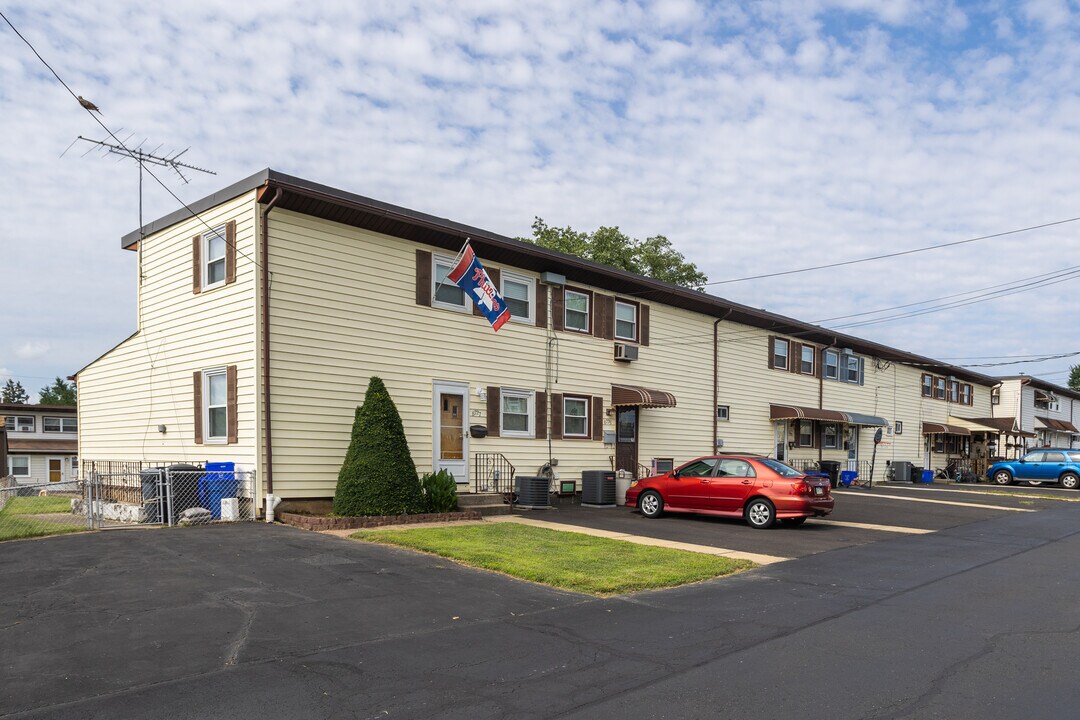 Pennypack Woods Home Ownership Association in Philadelphia, PA - Building Photo