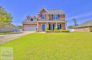 713 English Oak Dr, Unit 300-300.418 in Hinesville, GA - Building Photo