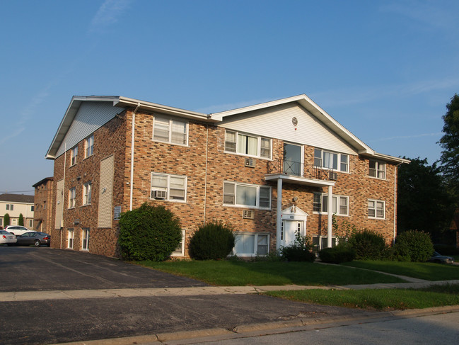 4221-4229 Lindenwood Dr in Matteson, IL - Foto de edificio - Building Photo