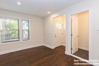 28 Albion St in Medford, MA - Foto de edificio - Building Photo