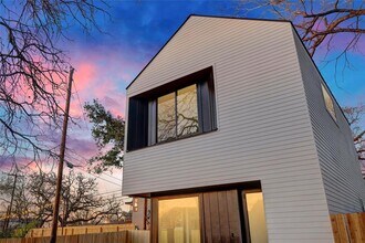 1804 Sylvan Dr in Austin, TX - Building Photo - Building Photo