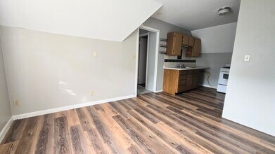 2817 N Cramer St, Unit 2817A in Milwaukee, WI - Building Photo - Building Photo