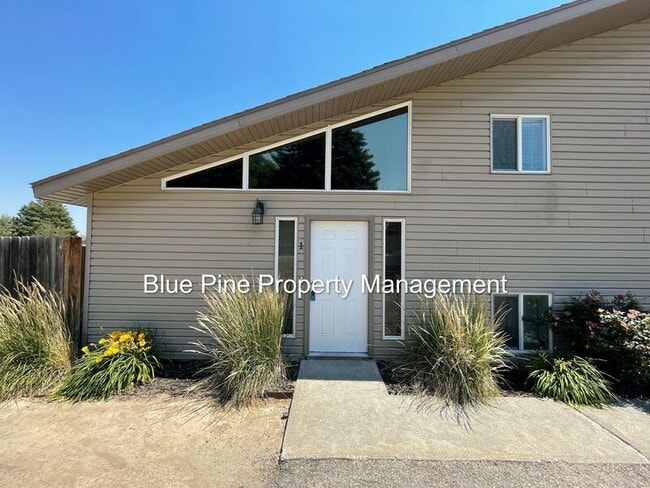 property at 1201 N Skyline Dr
