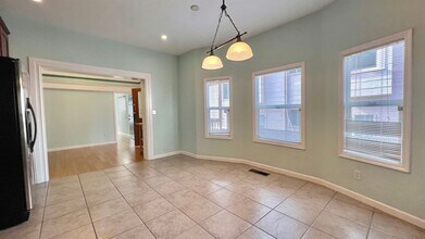 862 54th St in Oakland, CA - Building Photo - Building Photo