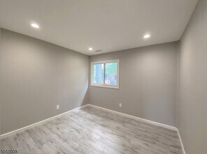 4 Alta Ct W-Unit -2 in Vernon, NJ - Building Photo - Building Photo