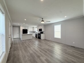 29649 Cambridge Ct in New Baltimore, MI - Foto de edificio - Building Photo