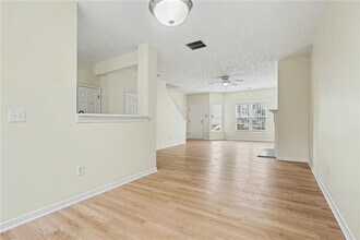 2545 Walden Lake Dr in Decatur, GA - Building Photo - Building Photo