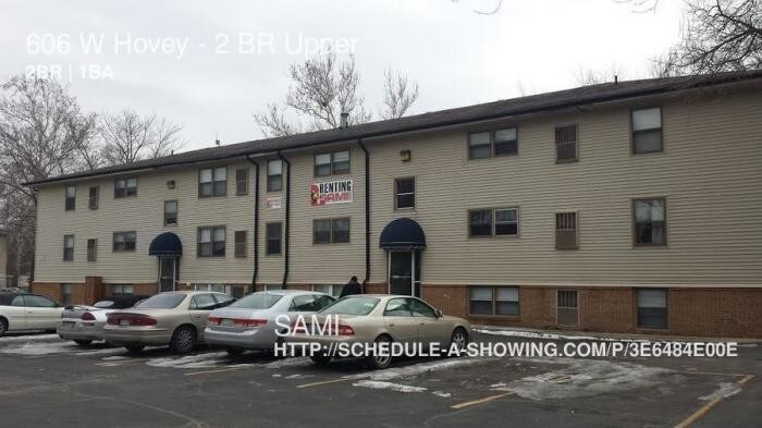 606 W Hovey Ave in Normal, IL - Building Photo