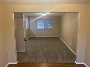 3244 SW Metolius Pl in Redmond, OR - Building Photo - Building Photo