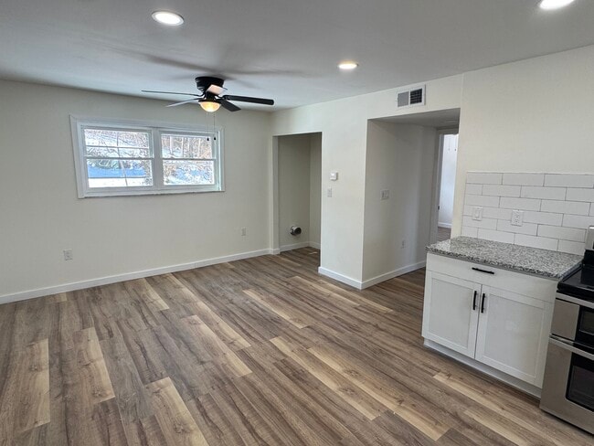 16 Intervine Pl, Unit 1 in Cincinnati, OH - Foto de edificio - Building Photo